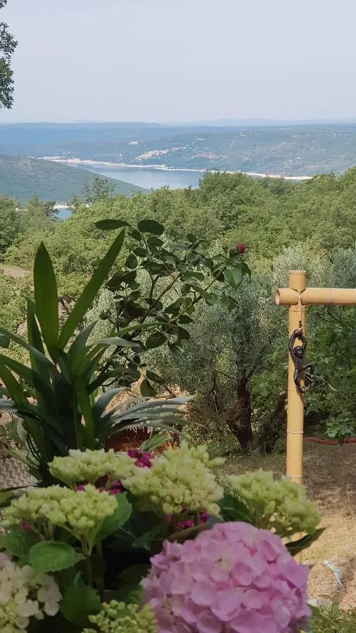 La Lyalis Bed & Breakfast Aiguines