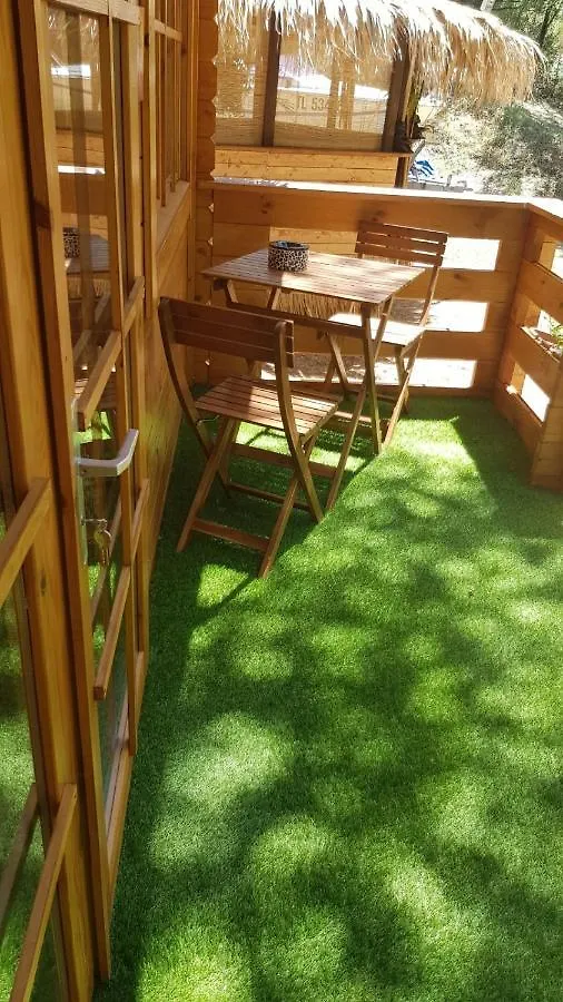 La Lyalis Bed & Breakfast Aiguines France